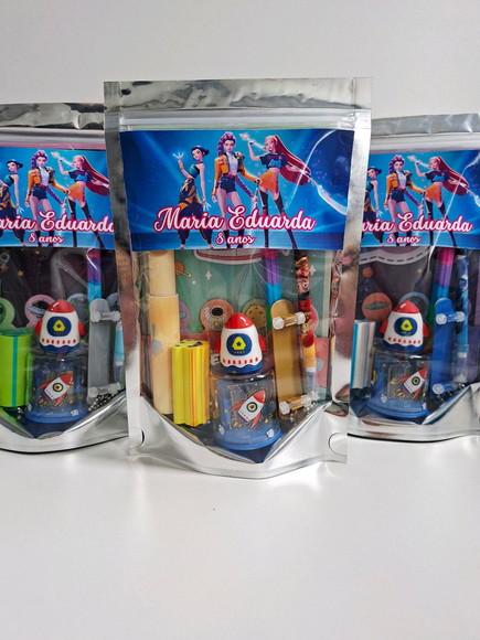 Kit Papelaria Saquinho Zip Personalizado Guerreiras Kpop
