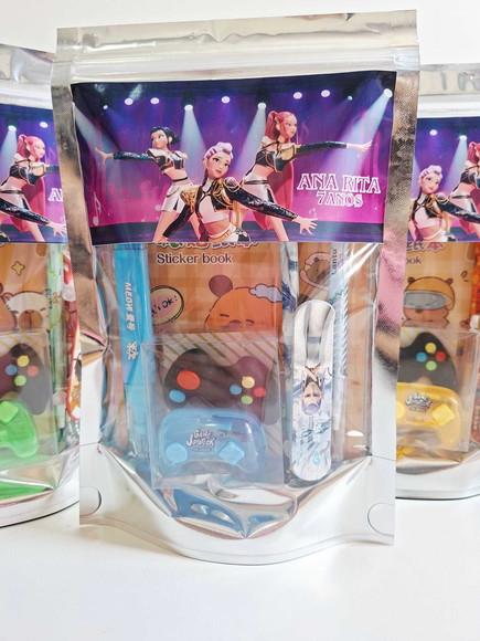 Kit Papelaria Saquinho Zip Personalizado Huntrix
