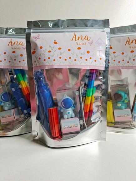 Kit Papelaria Saquinho Zip Personalizado Margaridas