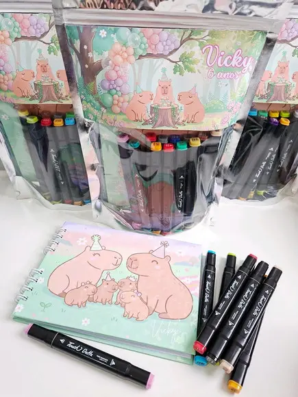Kit Livro de Colorir Personalizado + Canetinhas Capivara