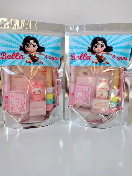 Kit Papelaria Fofa Saquinho com 6 Itens Mulher Maravilha