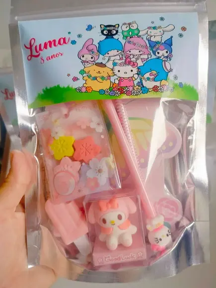 Kit Papelaria Fofa Saquinho com 6 Itens Sanrio