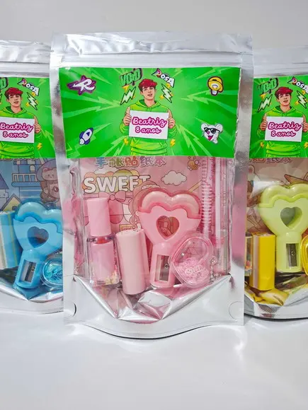 Kit Papelaria Saquinho Zip Personalizado dos Rosa