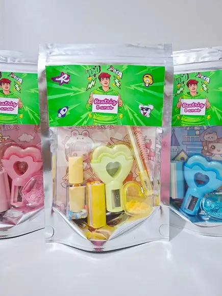 Kit Papelaria Saquinho Zip Personalizado dos Rosa