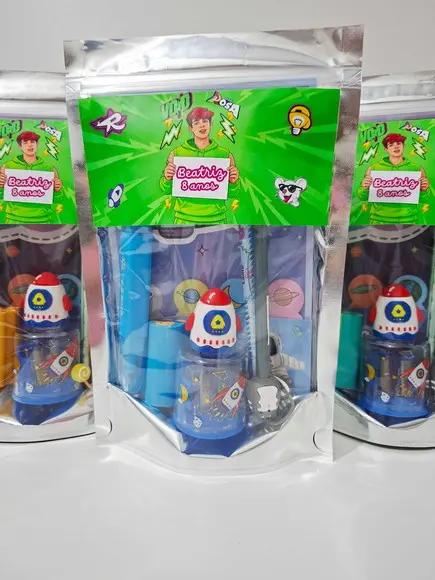 Kit Papelaria Saquinho Zip Personalizado dos Rosa