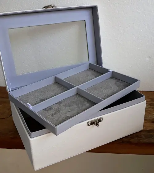 Porta JOias Grande Branco e Cinza com Visor de Vidro