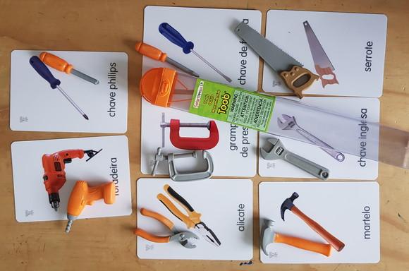 Kit 8 flashcards Ferramentas Safari Ltd Toob Montessori