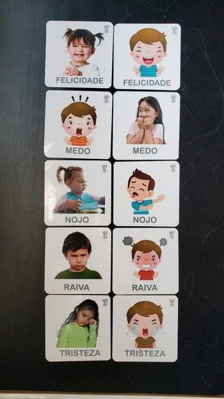 PDF 12 Flashcards Montessori Emoções e Sentimentos -arquivo dig