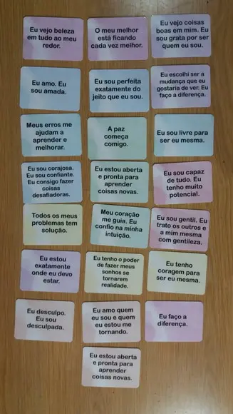 Kit 22 flashcards com frases de empoderamento para crianças
