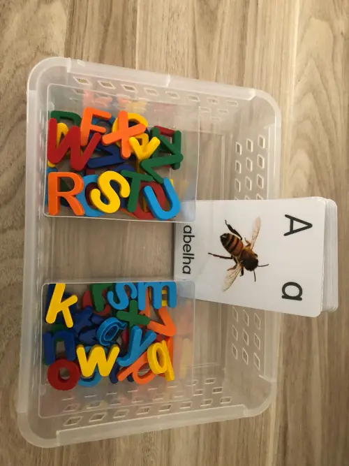 PDF com 26 Flashcards Letras Alfabeto Ilustrado Montessori - Arqu