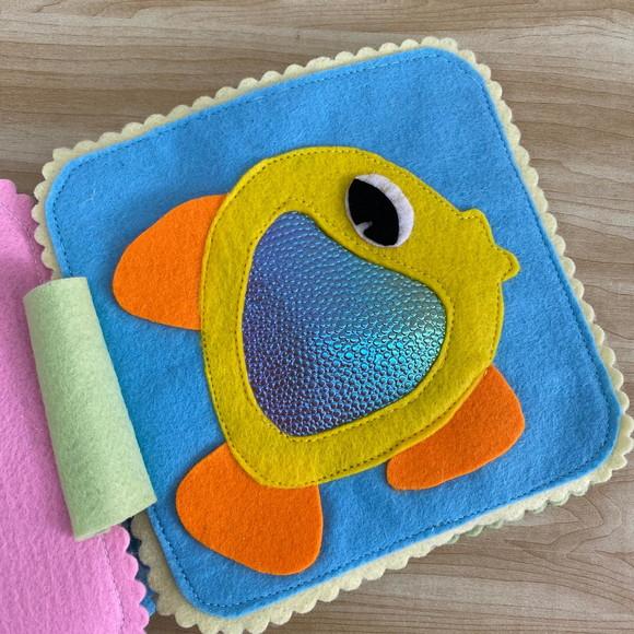 Quiet Book Livro Sensorial em Feltro para Crianças Pequenas
