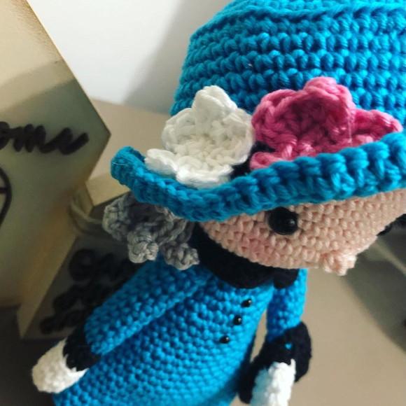 Rainha Elizabeth Ii Amigurumi de crochê presente feito à mão