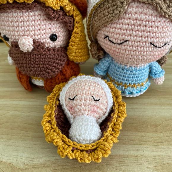 Sagrada Família amigurumi em Crochê decoração de natal feito 