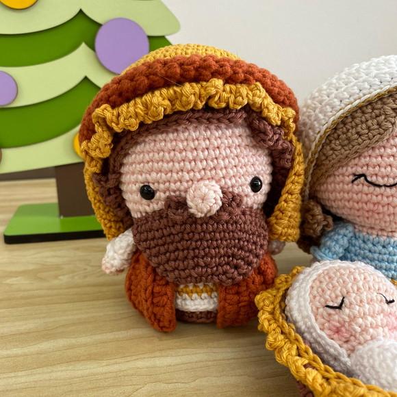 Sagrada Família amigurumi em Crochê decoração de natal feito 