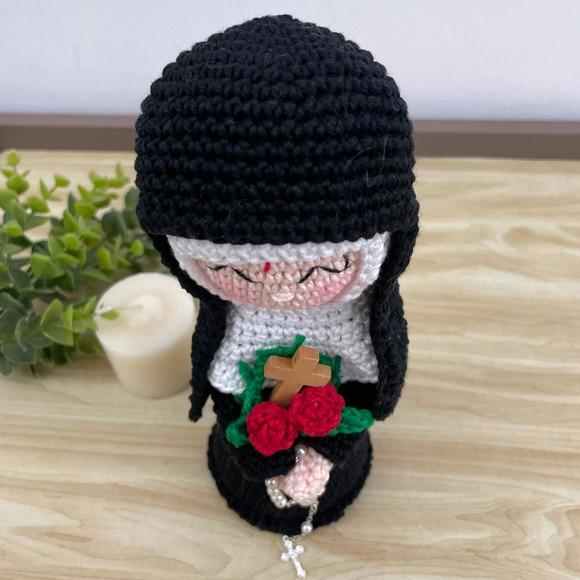 Santa Rita Amigurumi de crochê presente artesanal católicos