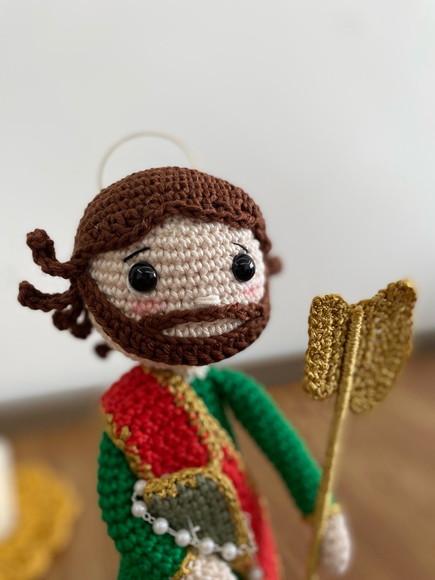 São Judas Tadeu Amigurumi de crochê presente artesanal Santinho