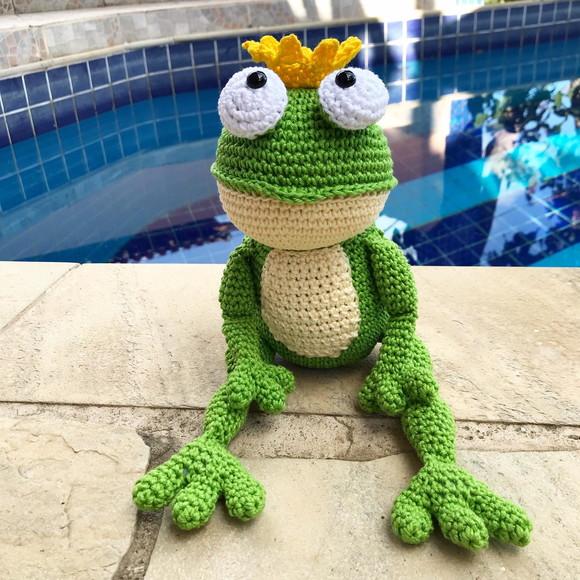 Sapo Amigurumi de crochê presente artesanal para bebês e crian?