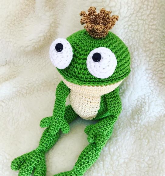 Sapo Amigurumi de crochê presente artesanal para bebês e crian?
