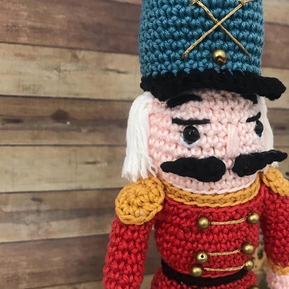 Soldadinho Quebra Nozes Amigurumi de crochê decoração de natal