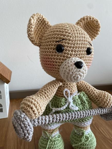 Ursinho Amigurumi Crossfit - Decoração para Quarto de Bebê