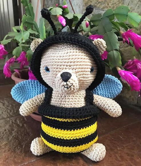 Ursinho Fantasiado de Abelha amigurumi de crochê