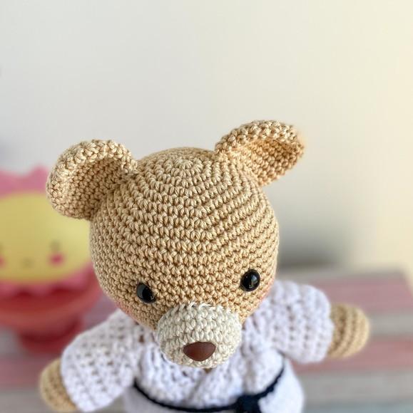 Ursinho Lutador de Jiu-jítsu Amigurumi de crochê