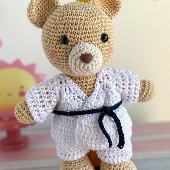 Ursinho Lutador de Jiu-jítsu Amigurumi de crochê