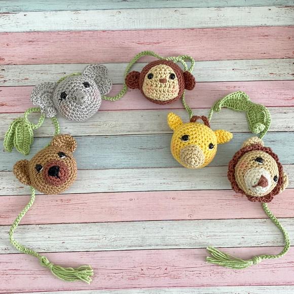 Varal de Bichinhos amigurumi de Crochê decoração feita à mão