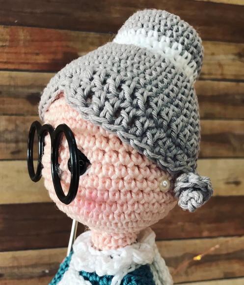 Vovó Porta Agulhas Amigurumi de crochê presente feito à mão