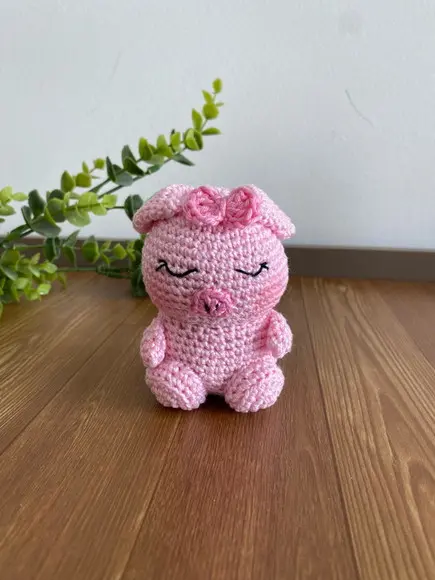 Porquinha Amigurumi de Crochê Presente para Bebê Feito à Mão
