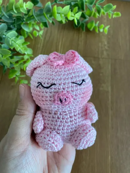 Porquinha Amigurumi de Crochê Presente para Bebê Feito à Mão