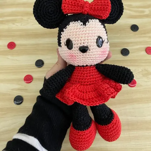 Ratinha amigurumi de Crochê presente feito à mão
