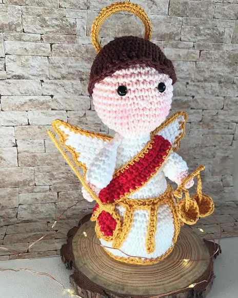São Miguel Arcanjo Amigurumi de crochê presente artesanal católicos