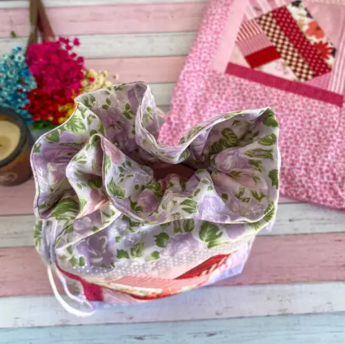 Saquinho Organizador de Patchwork Coração de Mãe presente feit