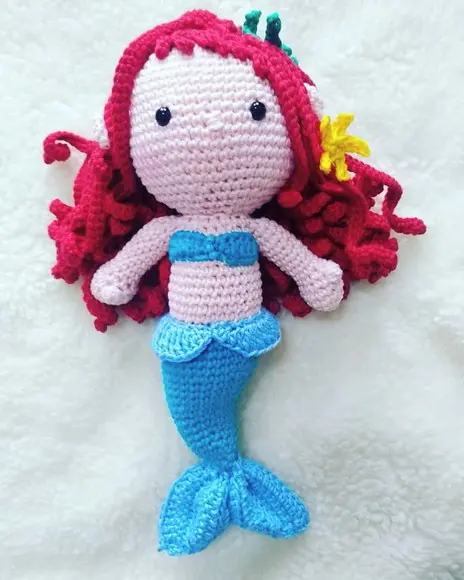 Pequena Sereia Amigurumi de crochê presente feito à mão para crianças