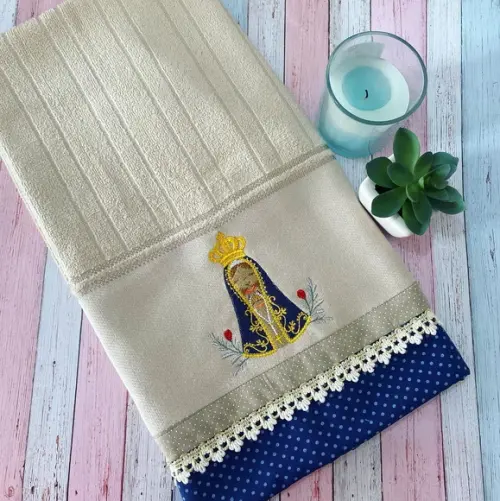 Toalha de Rosto Bordada Nossa Senhora Aparecida presente artesanal