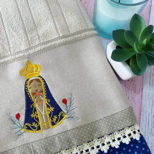 Toalha de Rosto Bordada Nossa Senhora Aparecida presente artesana