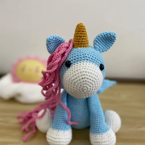 Unicórnio Amigurumi de crochê presente artesanal para bebês e crianças