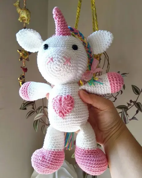 Unicórnio Amigurumi de crochê presente para bebês e crianças