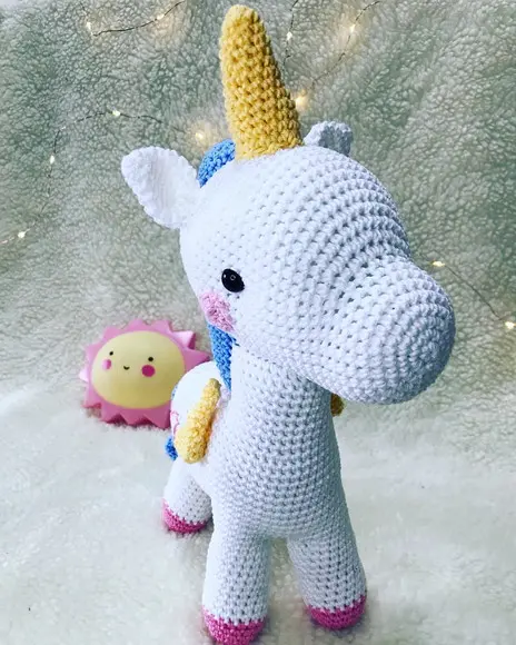 Unicórnio Amigurumi de crochê presente para bebês e crianças