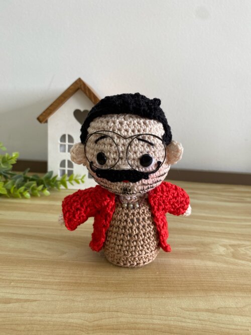 Boneco amigurumi de crochê personalizado