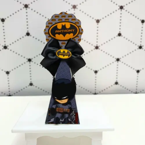 Caixa Pirâmide Clássica Batman Cute