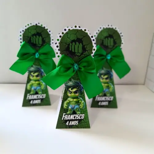 Caixa Pirâmide Clássica Hulk Cute