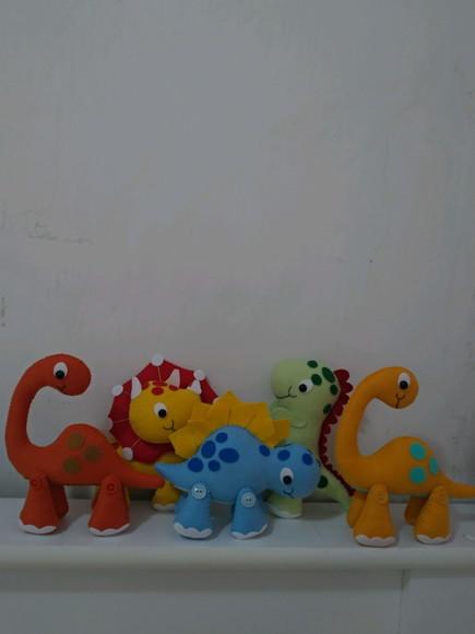 Dinossauro 15cm (diversas cores e modelos)