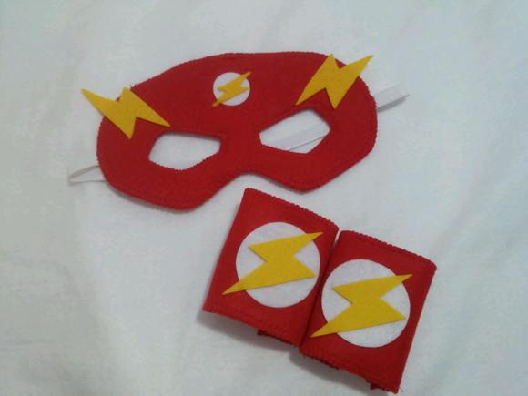 Kit máscara e bracelete super herois
