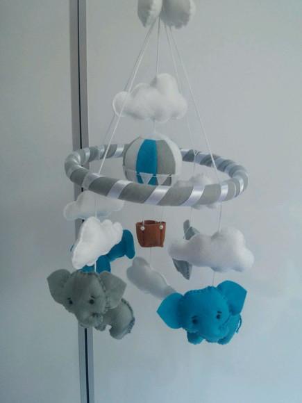 mobile elefantinho e balão