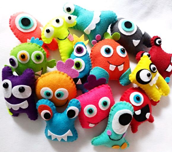 Monstrinhos (20cm)