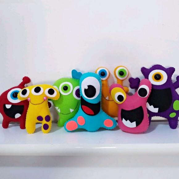 Monstrinhos (25cm)