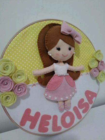 Quadro bastidor boneca