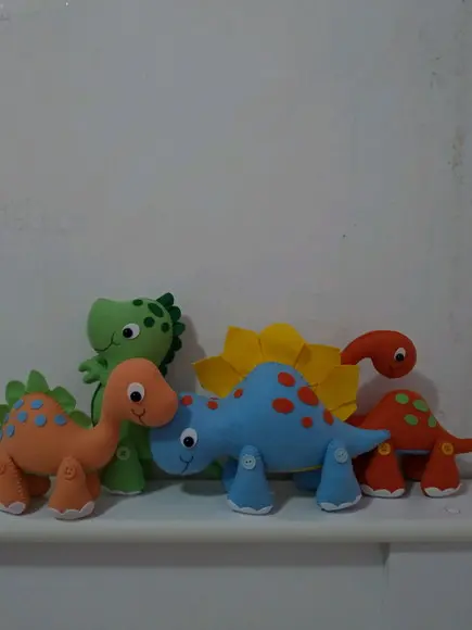 Dinossauro 25cm (diversas cores e modelos)